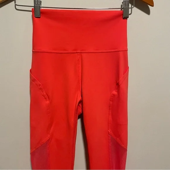 Lululemon Mastered Motion High-Rise Tight 28" in Thermal Red - Picture 10 of 11